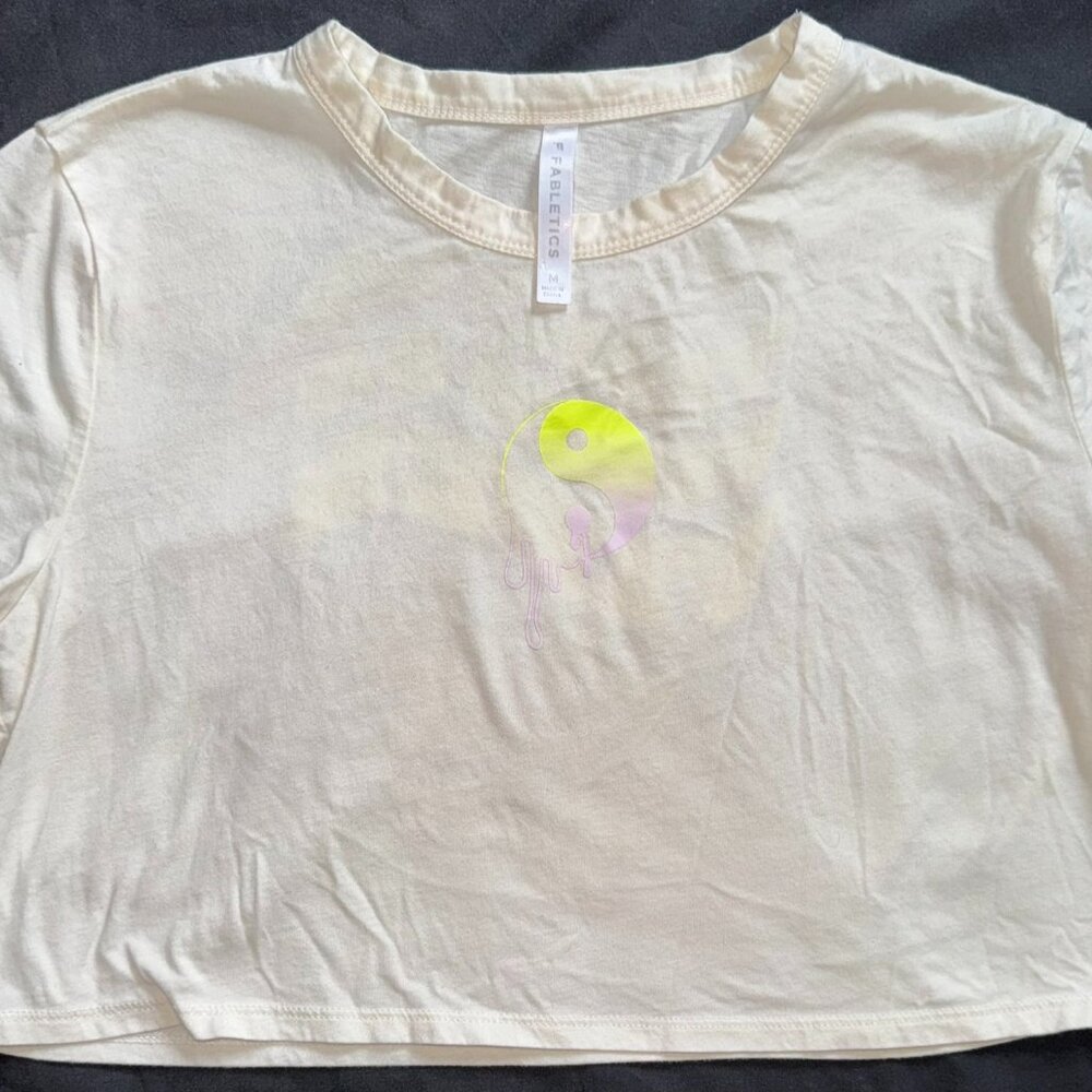 Fabletics Women's Short Sleeve Medium Baby Cropped Tee